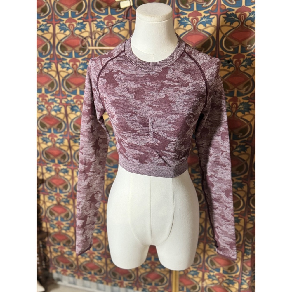 Gymshark Crop Top Long Sleeve Camo Athleisure Workout Top -‎ Women's Size M
